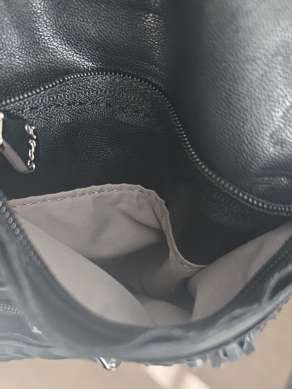 SASH 100% Genuine Leather Black Fringe Travel Bag With RFID Protection - Picture 11 of 16